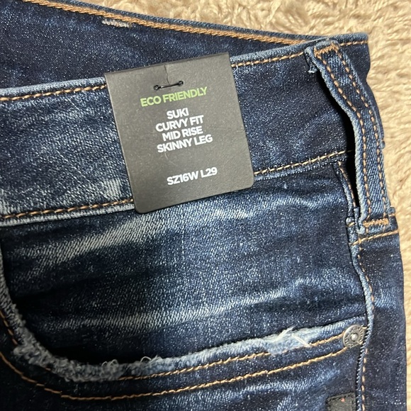 Silver Jeans Suki Curvy Fit Mid-Rise Skinny Leg Size 16 - Picture 2 of 4